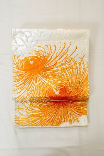 Photo2: P0206H Vintage Japanese Kimono  Shiny Off White  FUKURO OBI sash Chrysanthemum Silk. (Grade A) (2)