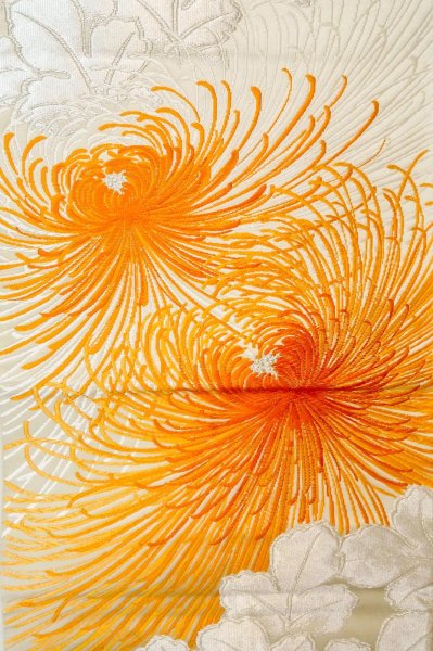 Photo3: P0206H Vintage Japanese Kimono  Shiny Off White  FUKURO OBI sash Chrysanthemum Silk. (Grade A) (3)