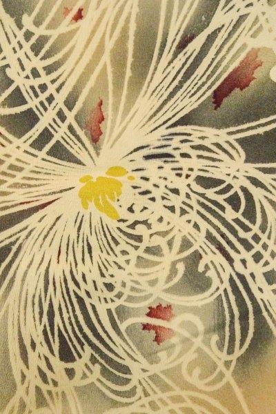 Photo5: P0225C Antique Japanese kimono Pale Grayish Multi Color KOMON dyed for women / Silk. Chrysanthemum (Grade C) (5)