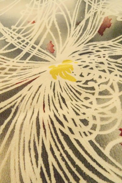 Photo8: P0225C Antique Japanese kimono Pale Grayish Multi Color KOMON dyed for women / Silk. Chrysanthemum (Grade C) (8)