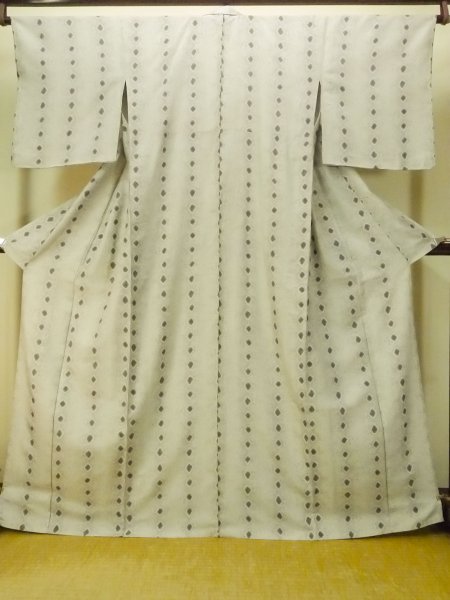 Photo1: Mint P0225E Vintage Japanese kimono Light Gray HITOE unlined for women / Silk. Lozenges (Grade A) (1)