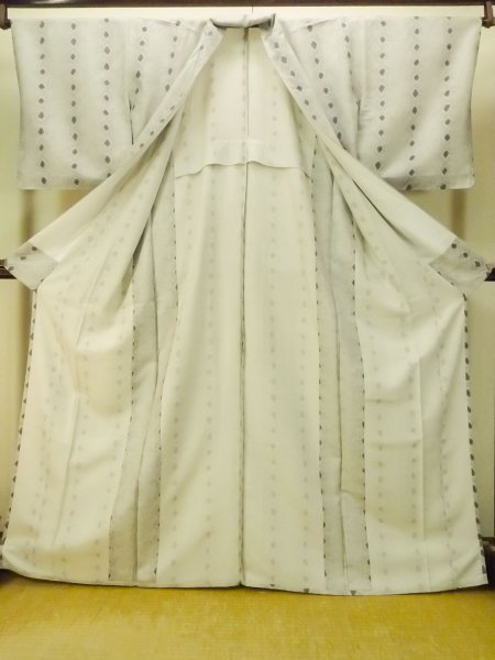 Photo2: Mint P0225E Vintage Japanese kimono Light Gray HITOE unlined for women / Silk. Lozenges (Grade A) (2)