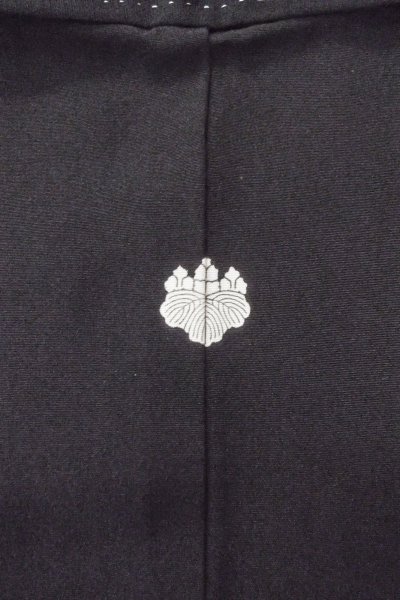 Photo3: Mint P0225I Vintage Japanese kimono Black MONTSUKI crests for women / Silk. (Grade A) (3)