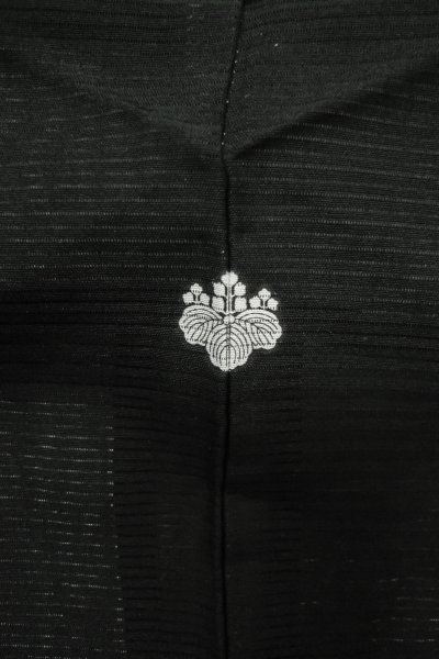 Photo3: P0225Q Vintage Japanese kimono Black MONTSUKI crests for women / Silk. (Grade A) (3)
