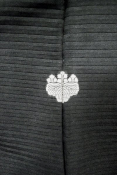 Photo3: Mint P0225S Vintage Japanese kimono Black MONTSUKI crests for women / Silk. (Grade A) (3)