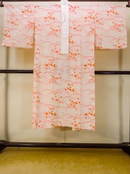 Photo2: P0225W Vintage Japanese kimono Light Pink JUBAN undergarment for women / Mousseline. SAKURA cherry blossom (Grade B) (2)