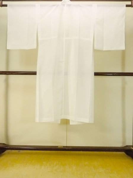 Photo2: P0226A Vintage Japanese kimono White JUBAN undergarment for women / Silk. (Grade C) (2)