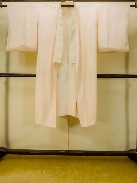 Photo1: P0226B Vintage Japanese kimono Pale Pink JUBAN undergarment for women / Silk. MOMIJI maple leaf (Grade C) (1)