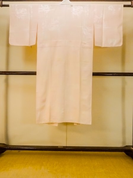 Photo2: P0226C Vintage Japanese kimono Pale Pink JUBAN undergarment for women / Silk. MOMIJI maple leaf (Grade C) (2)