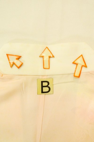 Photo13: P0226C Vintage Japanese kimono Pale Pink JUBAN undergarment for women / Silk. MOMIJI maple leaf (Grade C) (13)