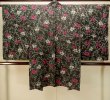 Photo2: Mint P0312A Antique Japanese kimono Black HAORI short jacket for women / Silk. Camellia (Grade A) (2)