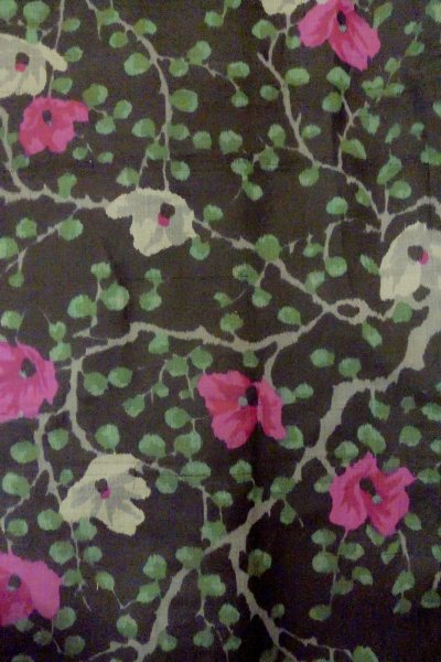 Photo4: Mint P0312A Antique Japanese kimono Black HAORI short jacket for women / Silk. Camellia (Grade A) (4)