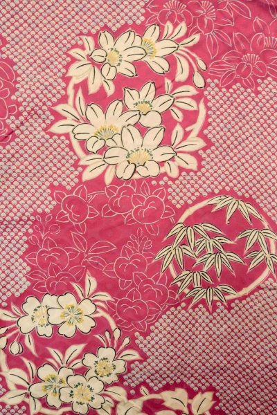 Photo3: P0312B Antique Japanese kimono Pink HAORI short jacket for women / Silk. Flower circle (Grade B) (3)