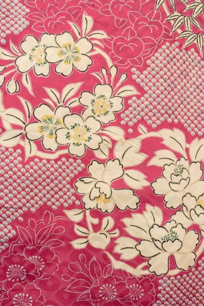 Photo6: P0312B Antique Japanese kimono Pink HAORI short jacket for women / Silk. Flower circle (Grade B) (6)