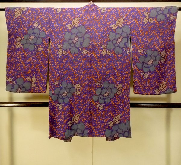 Photo2: P0312E Antique Japanese kimono Vivid Purple HAORI short jacket for women / Silk. Rose (Grade C) (2)