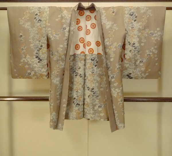 Photo1: P0312G Antique Japanese kimono Grayish Brown HAORI short jacket for women / Silk. Ivy (Grade C) (1)