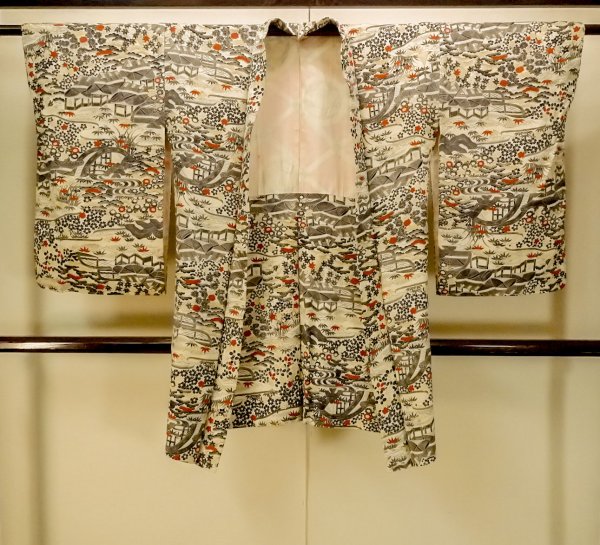 Photo1: P0312H Antique Japanese kimono Ivory HAORI short jacket for women / Silk. MOMIJI maple leaf (Grade C) (1)