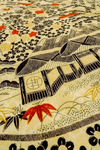 Photo10: P0312H Antique Japanese kimono Ivory HAORI short jacket for women / Silk. MOMIJI maple leaf (Grade C) (10)
