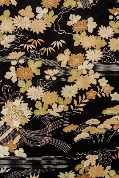 Photo3: P0312J Antique Japanese kimono Black HAORI short jacket for women / Silk. Chrysanthemum (Grade C) (3)