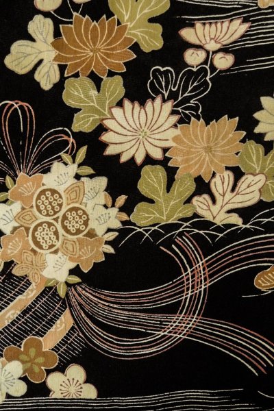 Photo6: P0312J Antique Japanese kimono Black HAORI short jacket for women / Silk. Chrysanthemum (Grade C) (6)