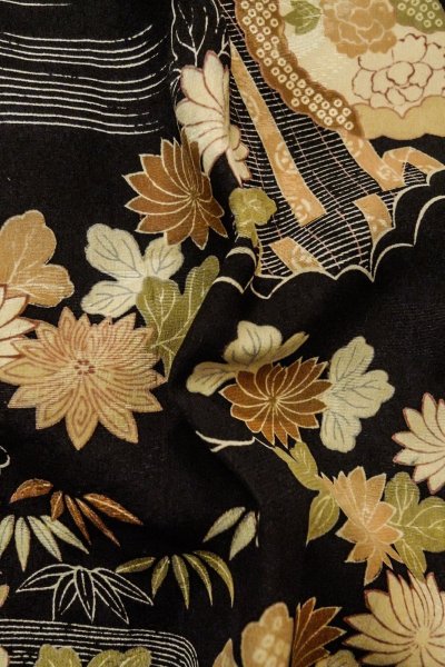 Photo12: P0312J Antique Japanese kimono Black HAORI short jacket for women / Silk. Chrysanthemum (Grade C) (12)