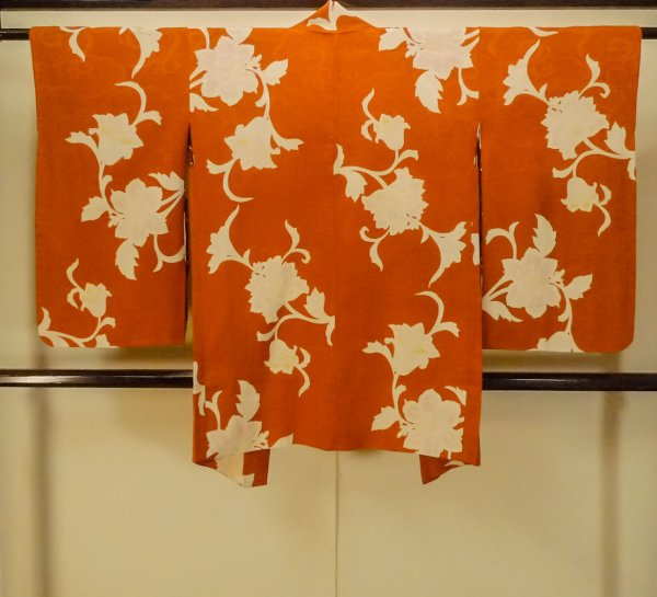 Photo2: P0312N Antique Japanese kimono Reddish Orange HAORI short jacket for women / Silk. Chinese flower (Grade C) (2)