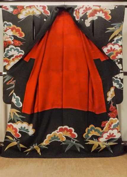 Photo4: P0312O Antique Japanese kimono Black FURISODE long-sleeved for women / Silk. UME plum bloom (Grade C) (4)