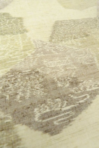 Photo10: P0408B Vintage Japanese kimono Ivory TSUMUGI pongee for women / Silk. Stream (Grade B) (10)