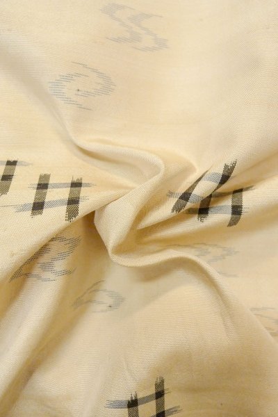 Photo11: P0408D Vintage Japanese kimono Light Beige TSUMUGI pongee for women / Silk. Stream (Grade C) (11)
