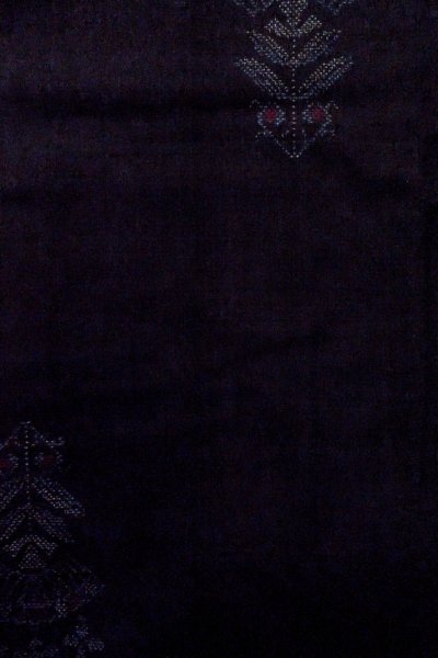 Photo4: P0408G Vintage Japanese kimono Black TSUMUGI pongee for women / Silk. Abstract pattern (Grade B) (4)