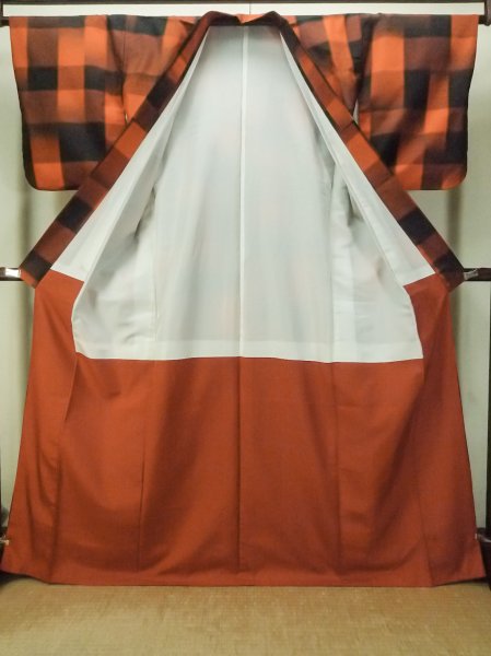 Photo3: P0408H Vintage Japanese kimono Red TSUMUGI pongee for women / Silk. Plaid Checks (Grade B) (3)