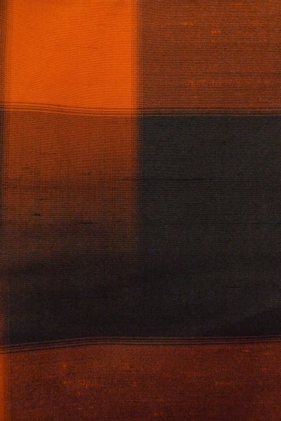 Photo5: P0408H Vintage Japanese kimono Red TSUMUGI pongee for women / Silk. Plaid Checks (Grade B) (5)