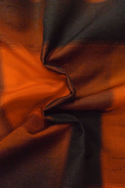 Photo12: P0408H Vintage Japanese kimono Red TSUMUGI pongee for women / Silk. Plaid Checks (Grade B) (12)