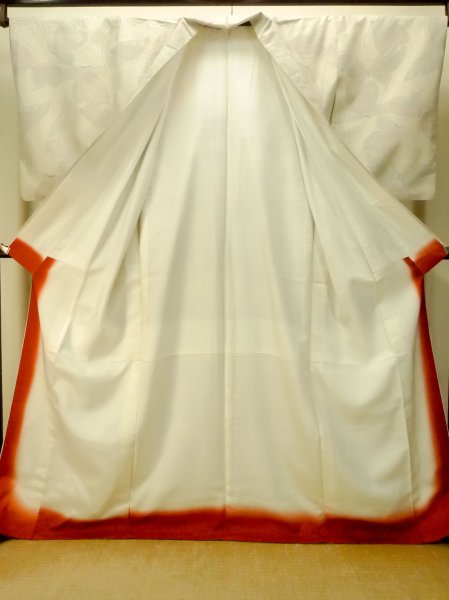 Photo3: P0408Q Vintage Japanese kimono Pale Ivory YUUKI-TSUMUGI for women / Silk. Butterfly (Grade C) (3)