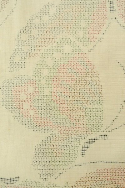 Photo6: P0408Q Vintage Japanese kimono Pale Ivory YUUKI-TSUMUGI for women / Silk. Butterfly (Grade C) (6)