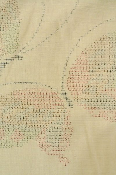 Photo1: P0408Q Vintage Japanese kimono Pale Ivory YUUKI-TSUMUGI for women / Silk. Butterfly (Grade C) (1)