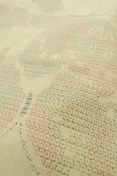 Photo10: P0408Q Vintage Japanese kimono Pale Ivory YUUKI-TSUMUGI for women / Silk. Butterfly (Grade C) (10)