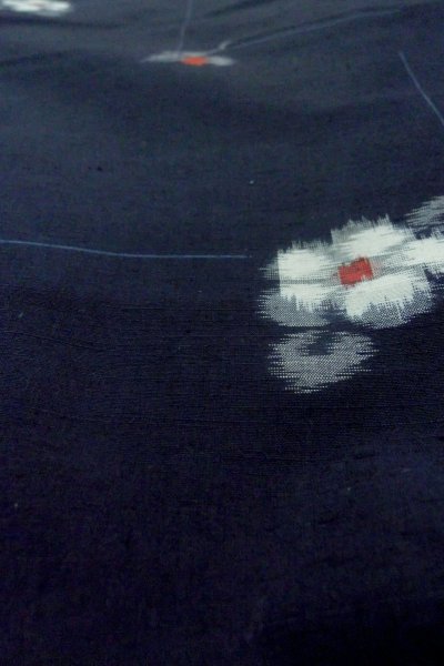 Photo8: P0408T Used Japanese kimono Dark Navy Blue TSUMUGI pongee for women / Silk. Camellia (Grade A+) (8)