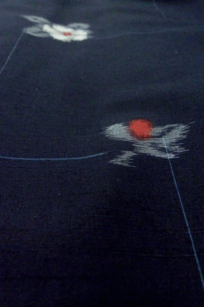 Photo10: P0408T Used Japanese kimono Dark Navy Blue TSUMUGI pongee for women / Silk. Camellia (Grade A+) (10)