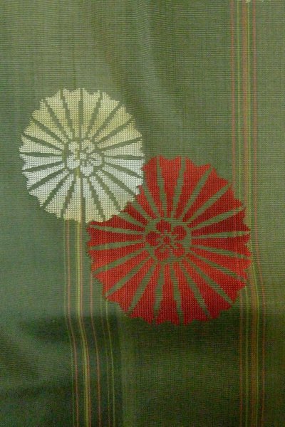 Photo7: P0408U Vintage Japanese kimono Grayish Green TSUMUGI pongee for women / Silk. Stripes, Umbrella pattern (Grade B) (7)