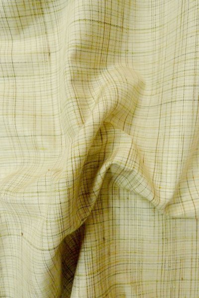 Photo12: P0408X Vintage Japanese kimono Light Greenish Ivory TSUMUGI pongee for women / Silk. Plaid Checks (Grade B) (12)