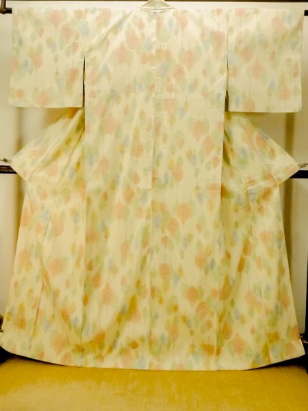Photo2: P0409E Vintage Japanese kimono Ivory TSUMUGI pongee for women / Silk. Tree (Grade B) (2)