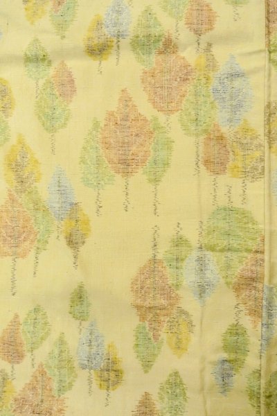 Photo4: P0409E Vintage Japanese kimono Ivory TSUMUGI pongee for women / Silk. Tree (Grade B) (4)