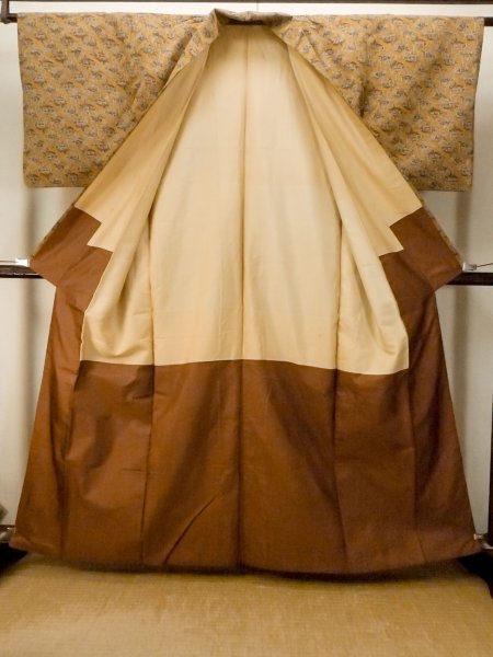 Photo3: P0409F Vintage Japanese kimono Brown TSUMUGI pongee for women / Silk. Boat (Grade B) (3)