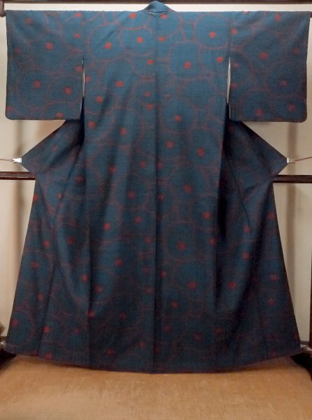 Photo2: P0409H Vintage Japanese kimono Navy Blue TSUMUGI pongee for women / Silk. Chrysanthemum (Grade B) (2)