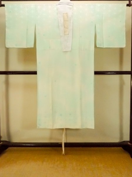 Photo3: P0421B Vintage Japanese kimono Pale Light Blue JUBAN undergarment for women / Silk. Gradation (Grade C) (3)
