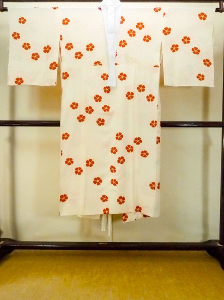 Photo3: P0421F Vintage Japanese kimono Pale Pink JUBAN undergarment for women / Silk. Grass, Fringed pink pattern (Grade D) (3)