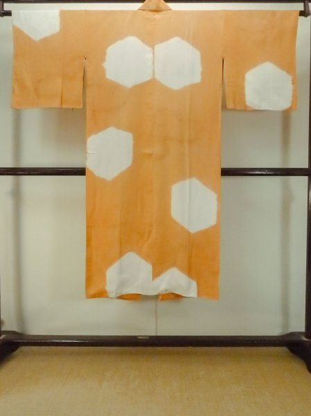 Photo3: P0421I Vintage Japanese kimono Golden Yellow JUBAN undergarment for women / Silk. Gap in a cloud, more damages (Grade C) (3)