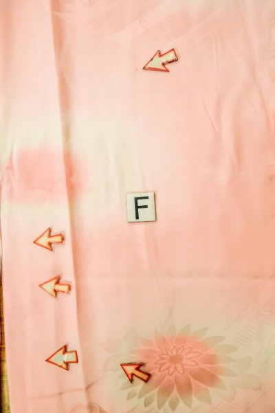 Photo19: P0421L Vintage Japanese kimono Pale Pink JUBAN undergarment for women / Silk. Gradation, Based woven pattern: Screen motif (Grade C) (19)