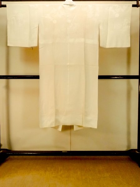Photo3: P0421M Vintage Japanese kimono White JUBAN undergarment for women / Silk. (Grade D) (3)